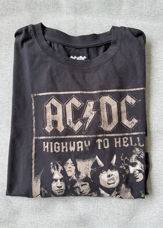 TEE ACDC CON CARAS