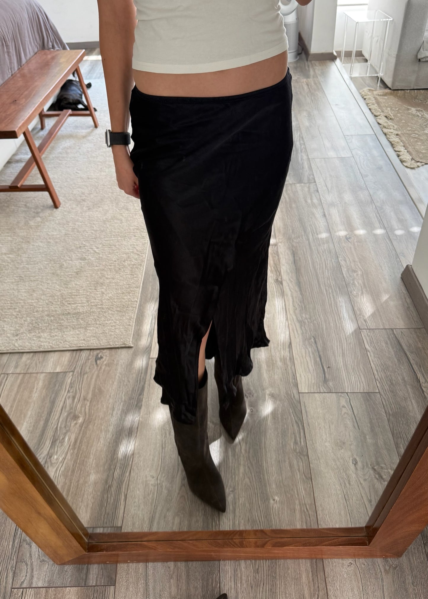 FALDA MIDI SILKY NEGRA