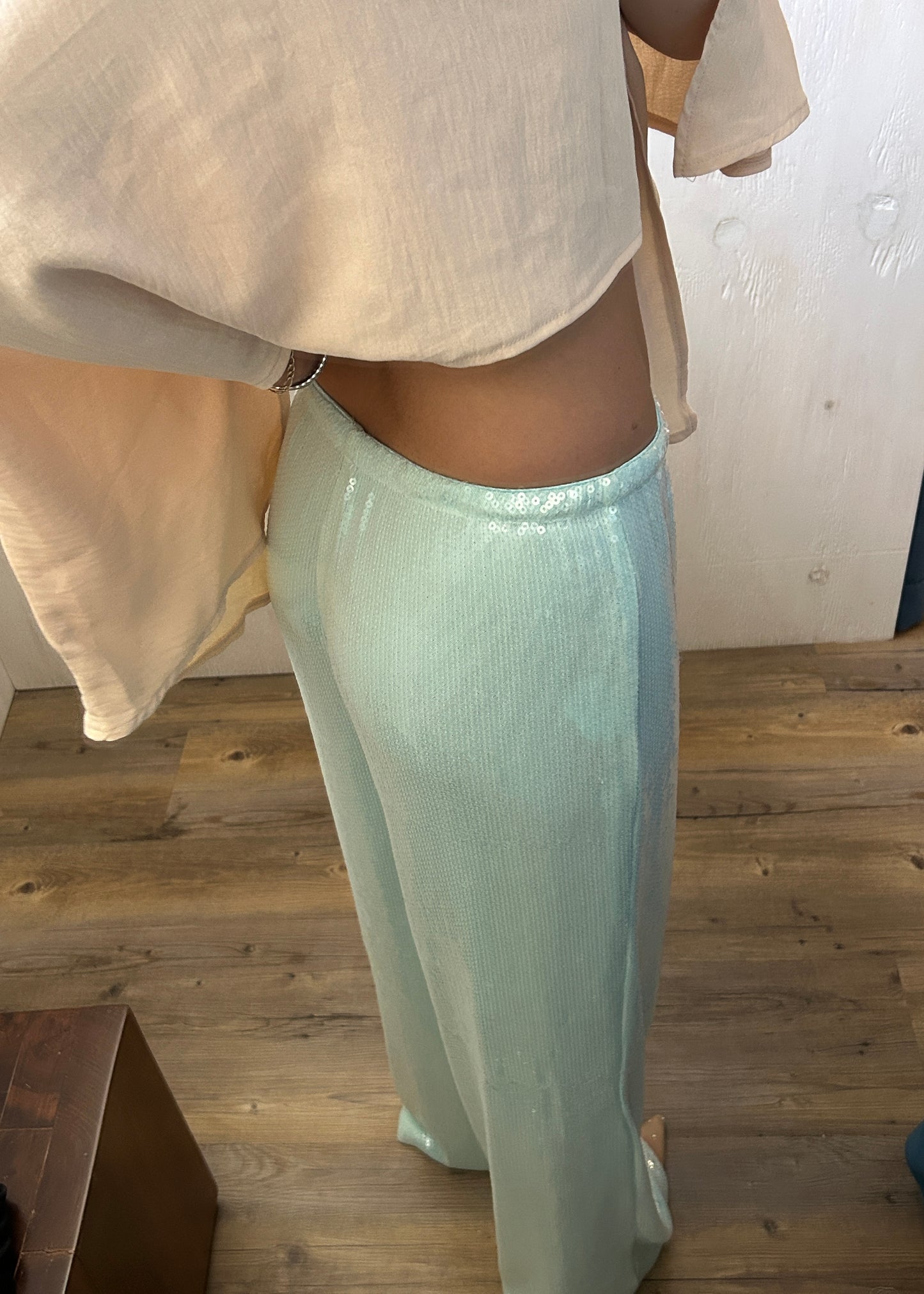 PANTALÓN CON LENTEJUELAS AZUL BEBÉ