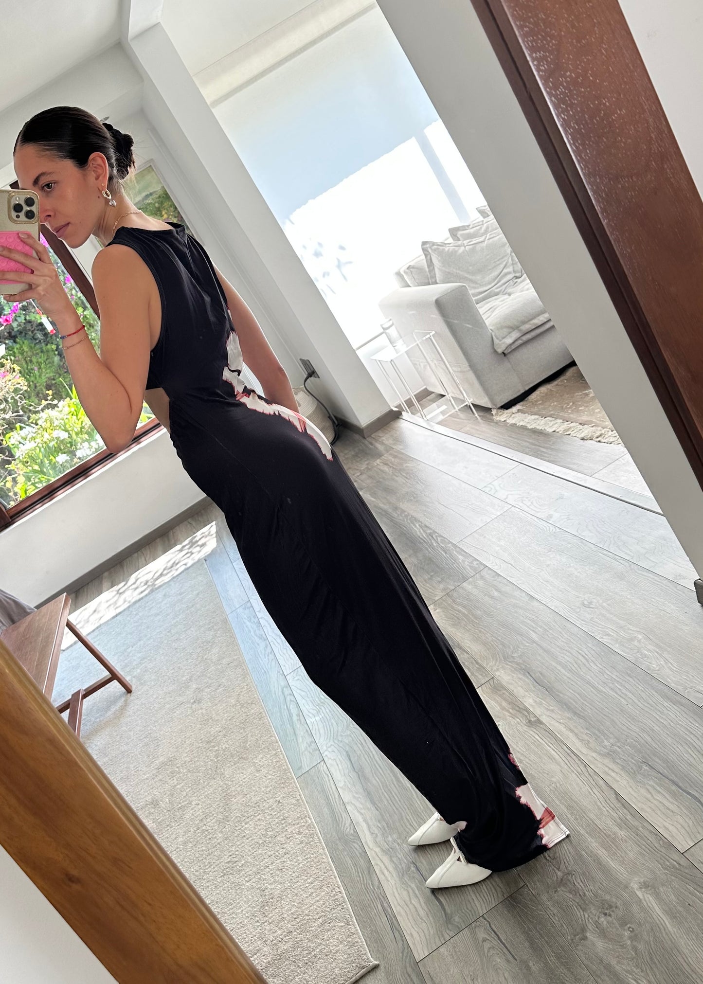 VESTIDO CON PRINT FLORAL Y CUT OUT