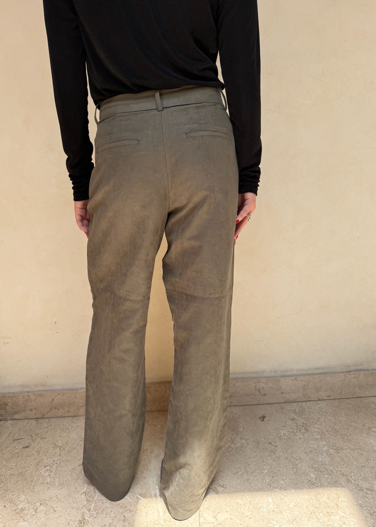 PANTALÓN TIPO SUEDE STRAIGHT