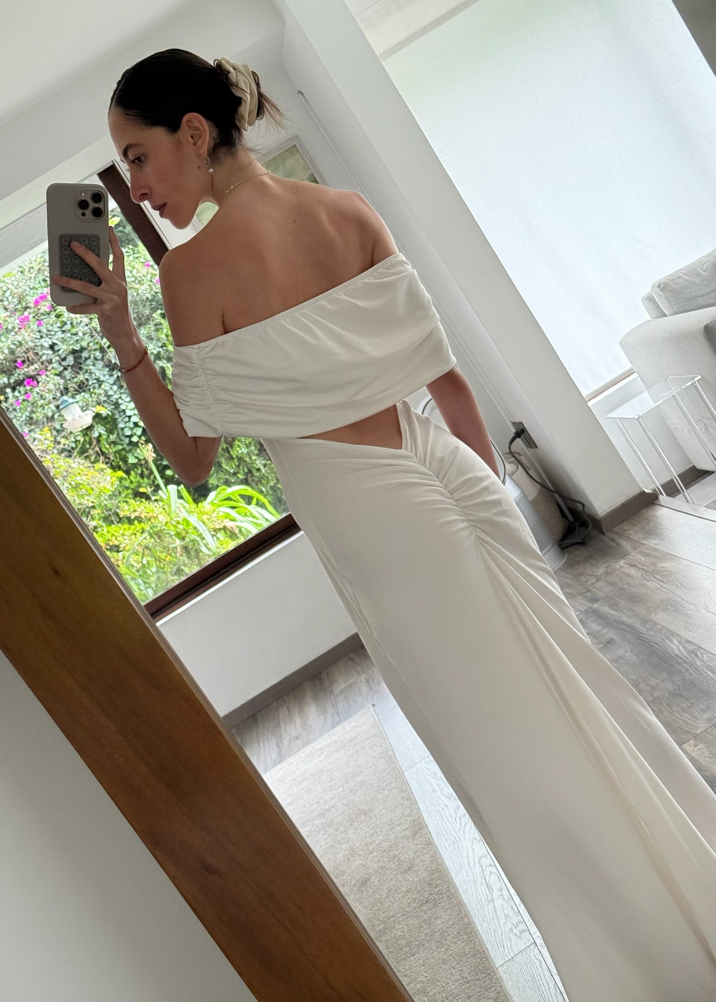 VESTIDO OFF THE SHOULDER