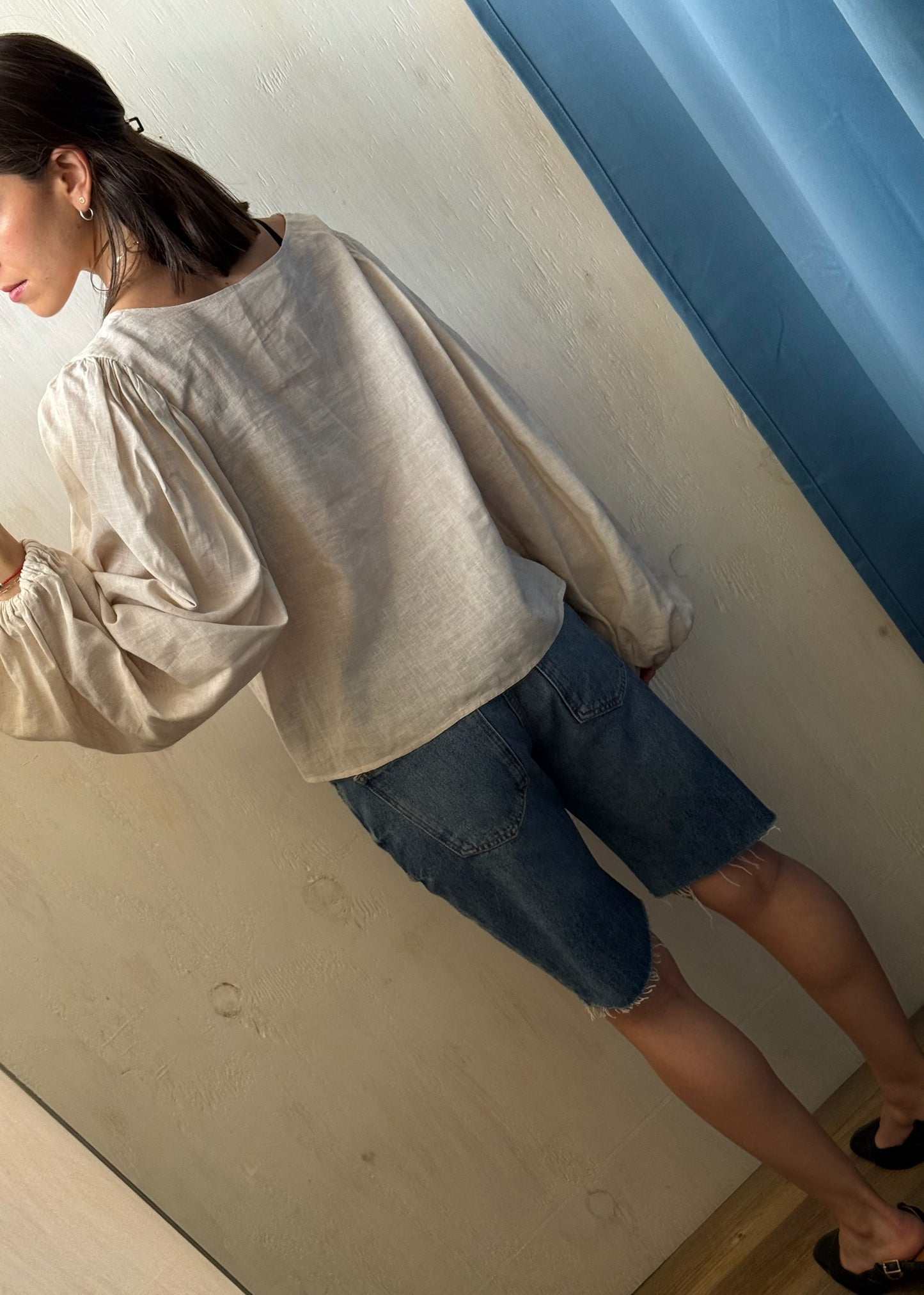 BLUSA DE LINO CON MANGAS CAMPANA