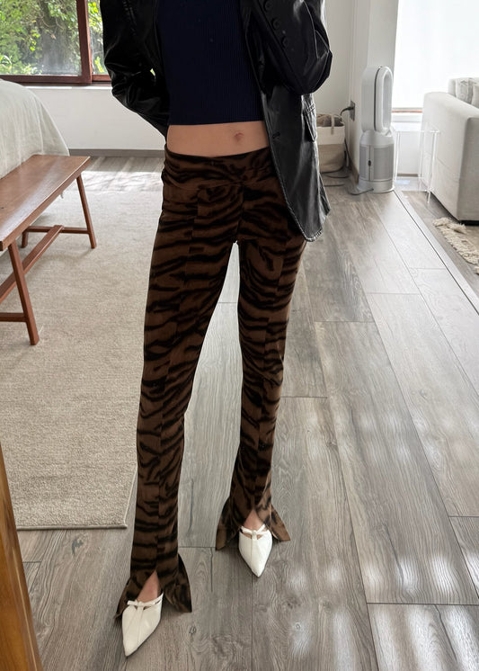 PANTALÓN FLARE ANIMAL PRINT