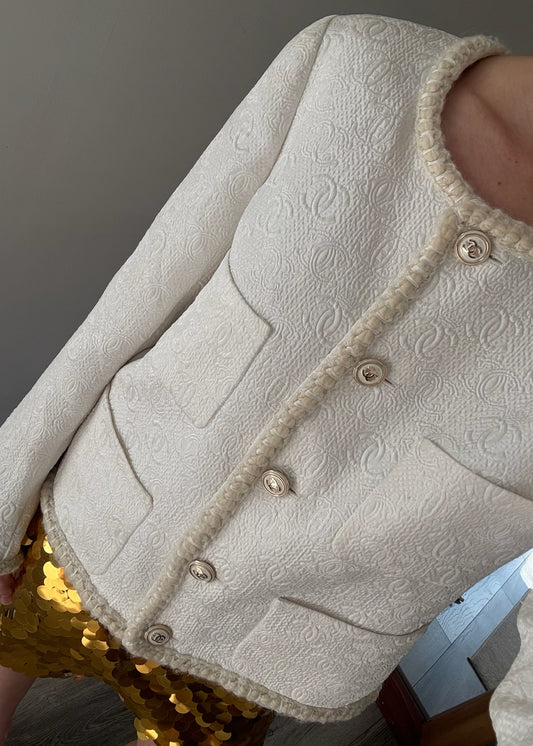 VINTAGE CHANEL BLAZER