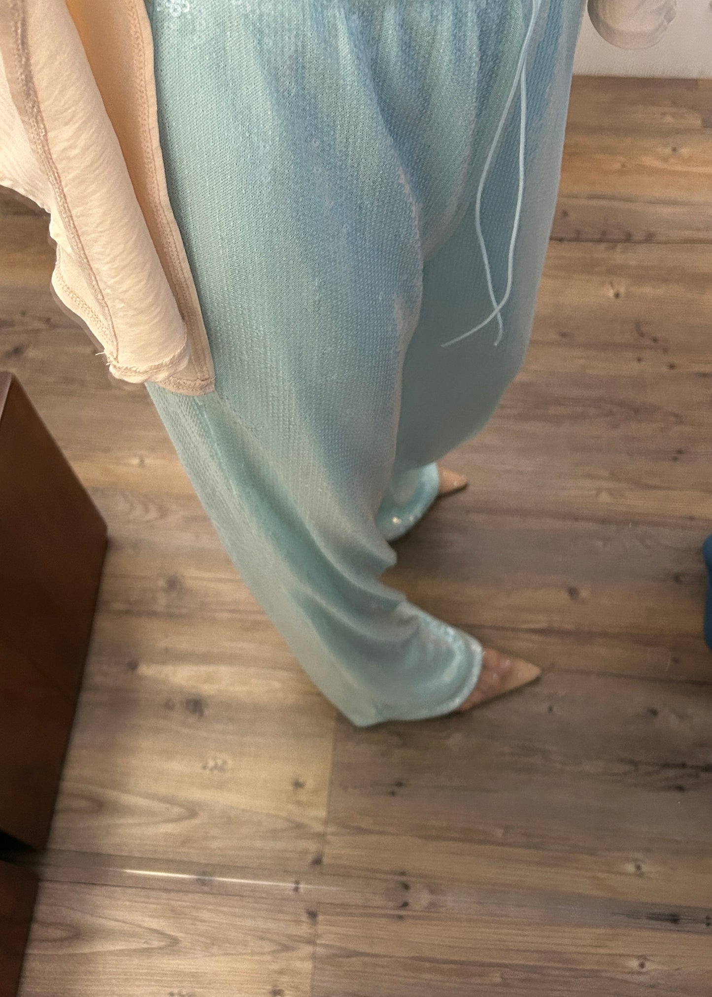 PANTALÓN CON LENTEJUELAS AZUL BEBÉ