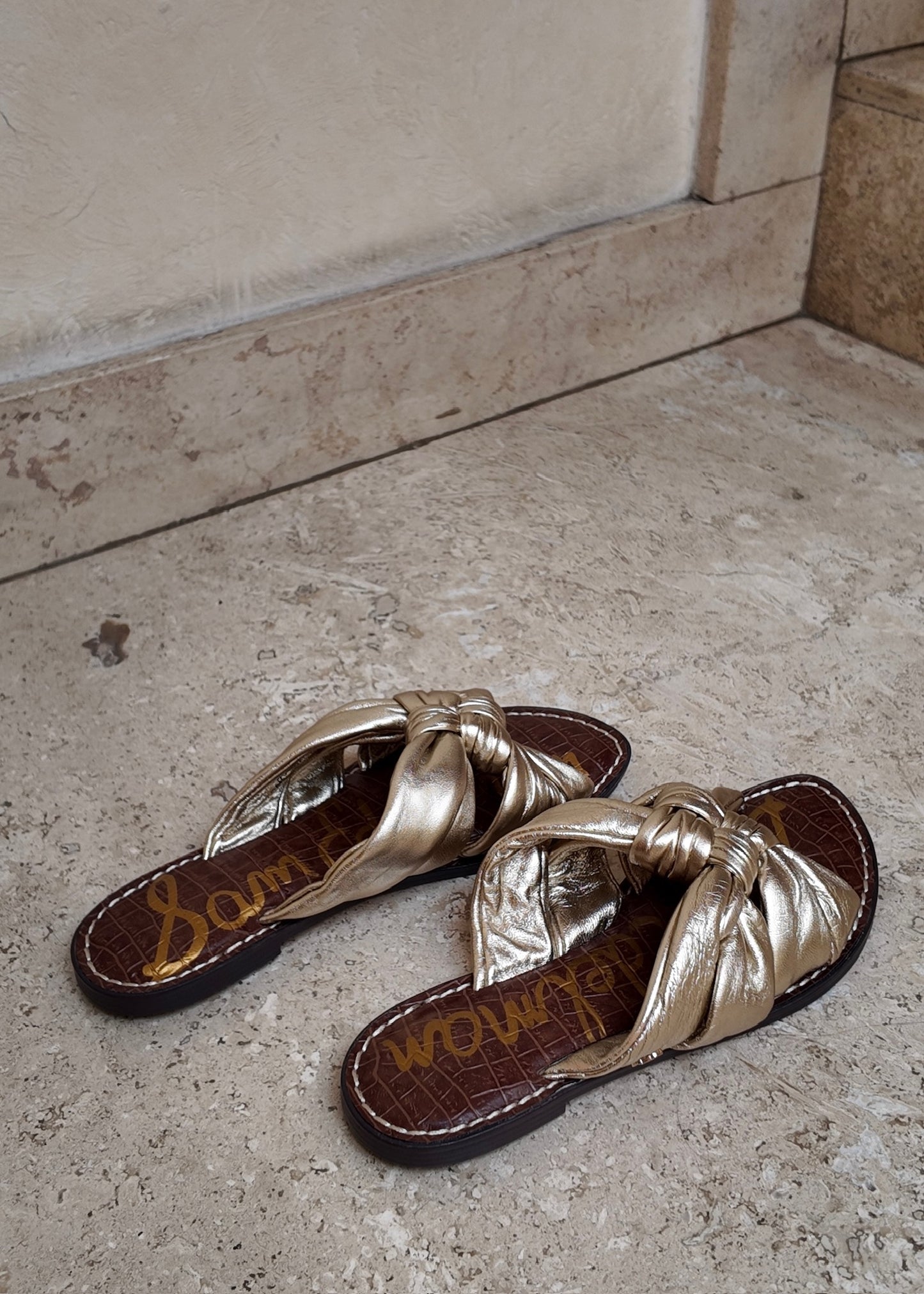 SANDALIAS DORADAS
