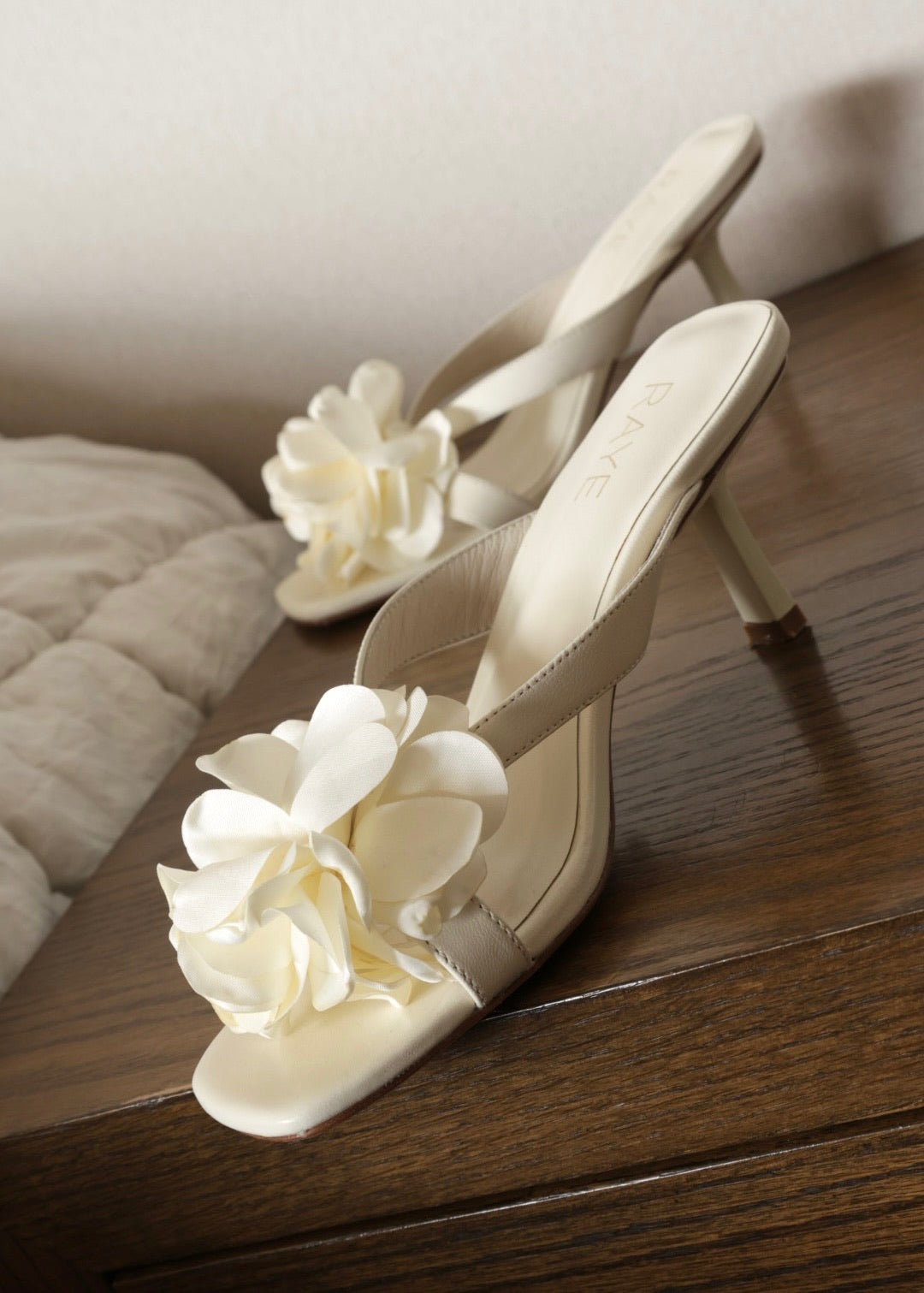 FLOR HEEL