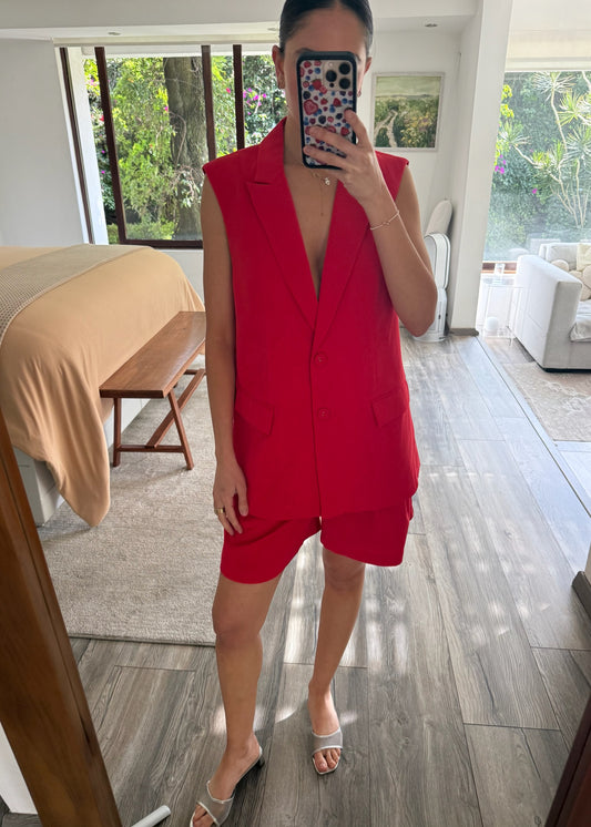 SET CHALECO Y SHORT ROJO