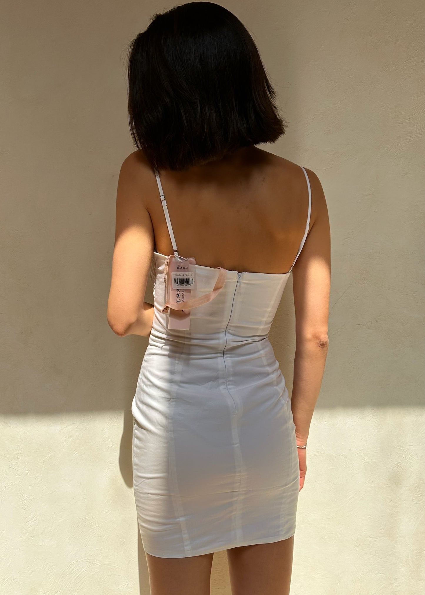 VESTIDO MINI BLANCO CON CUT OUT