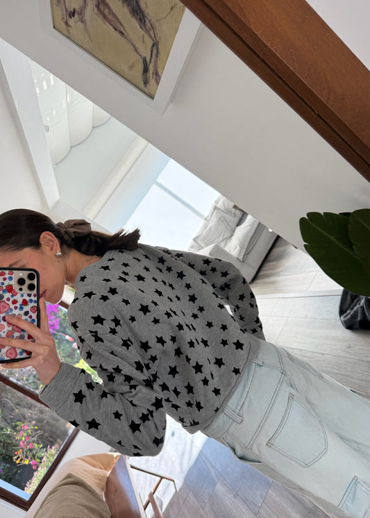 HOODIE CON ESTRELLAS
