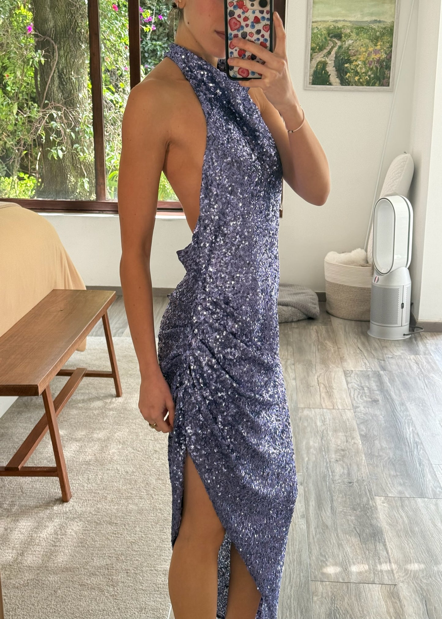 VESTIDO CUELLO HALTER LENTEJUELAS ASIMÉTRICO
