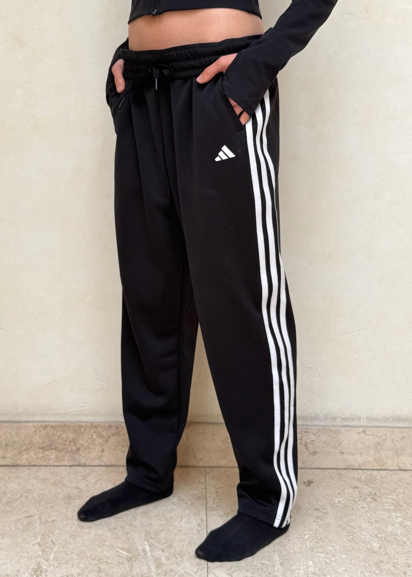 SWEATPANTS B&W