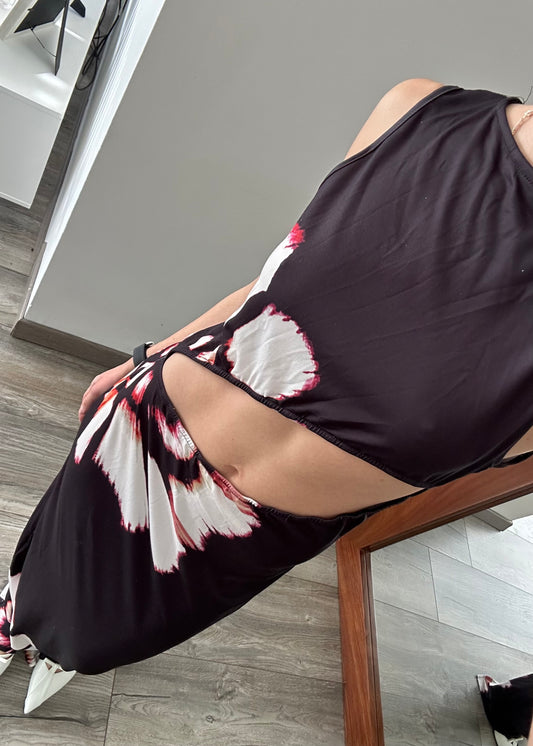 VESTIDO CON PRINT FLORAL Y CUT OUT