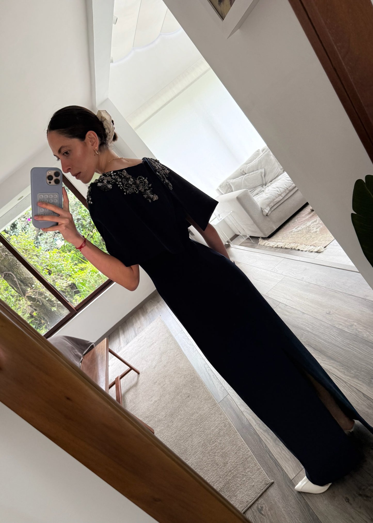 VESTIDO MAXI CON DETALLES EN MANGA