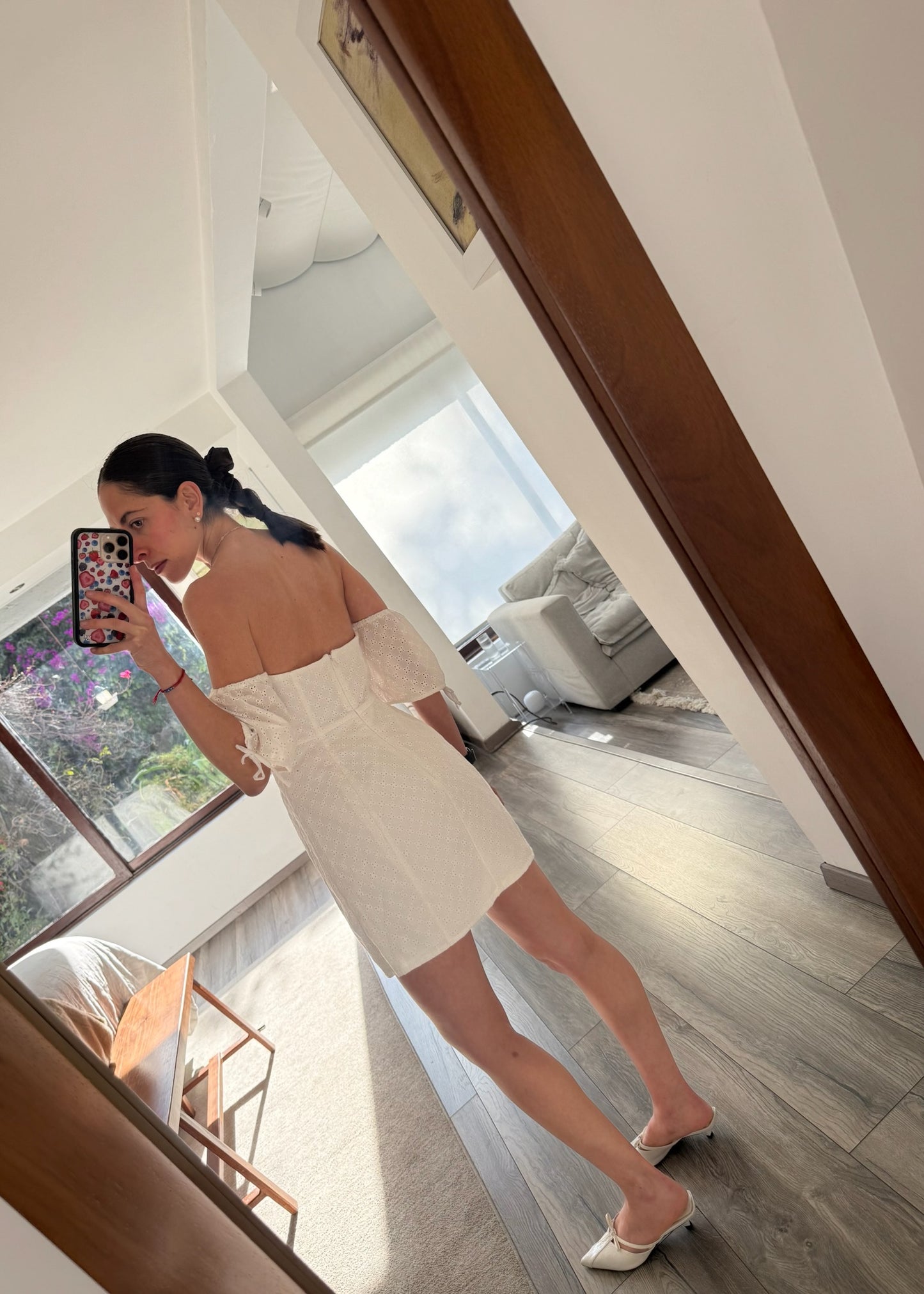 VESTIDO MINI OFF THE SHOULDER