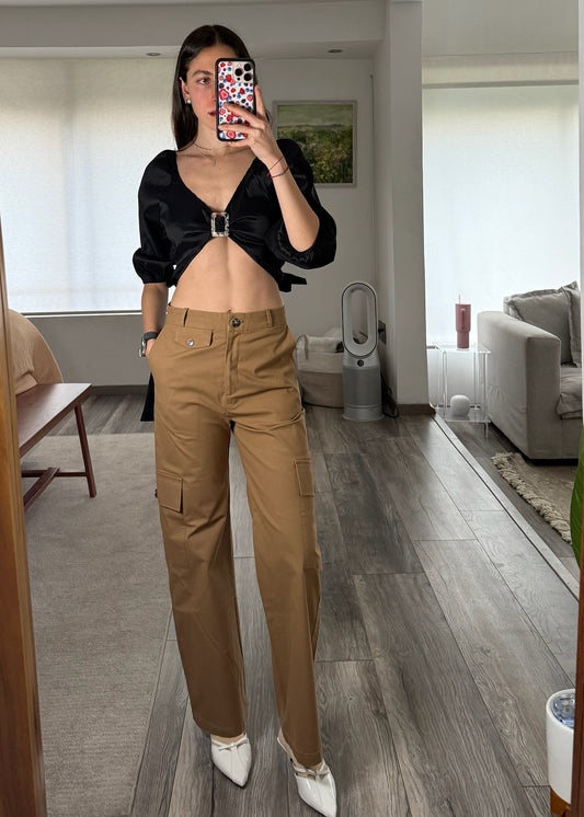 CROP TOP ESPALDA ABIERTA