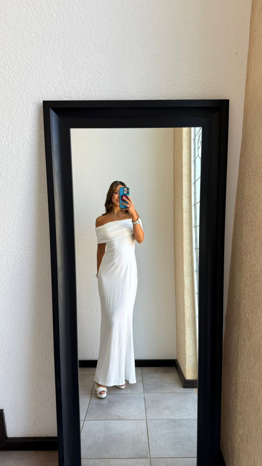 VESTIDO OFF THE SHOULDER