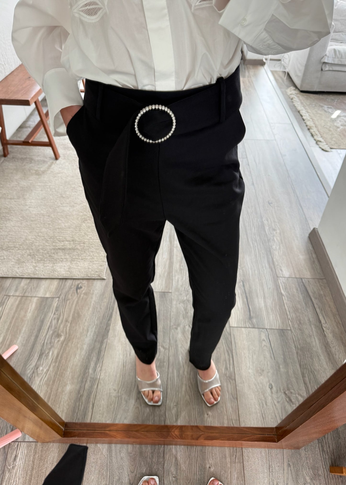PANTALÓN NEGRO HIGH RISE BÁSICO