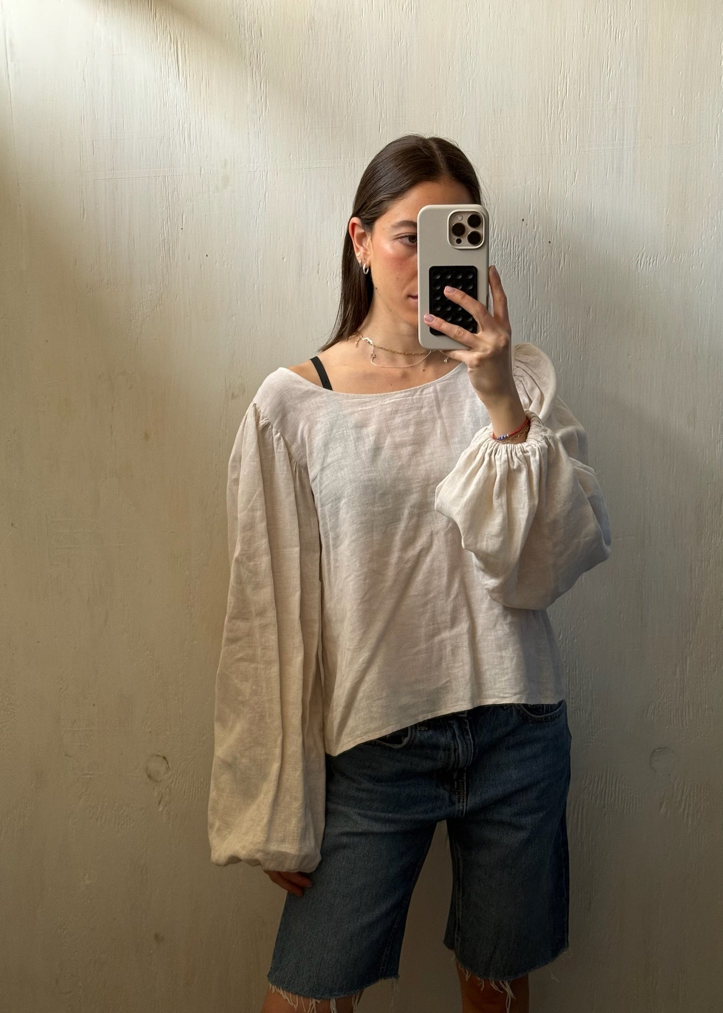 BLUSA DE LINO CON MANGAS CAMPANA