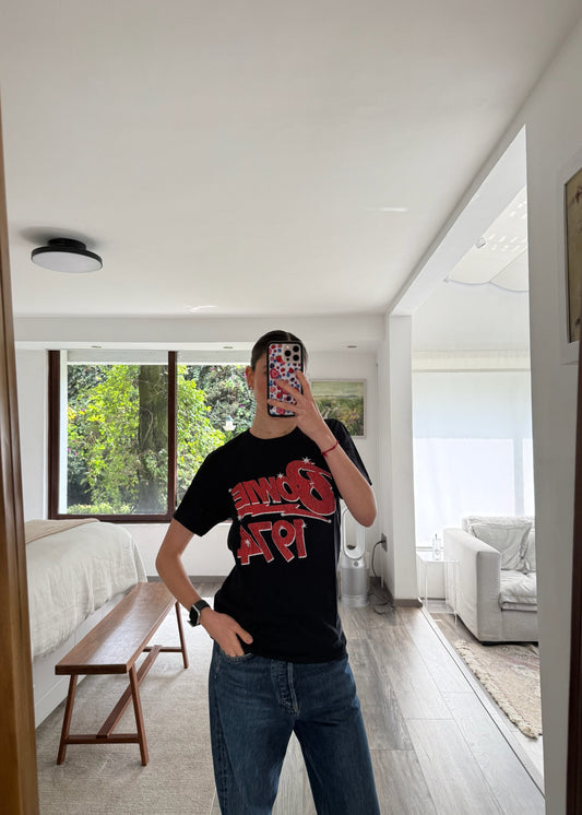 TEE BOWIE LETRAS ROJAS