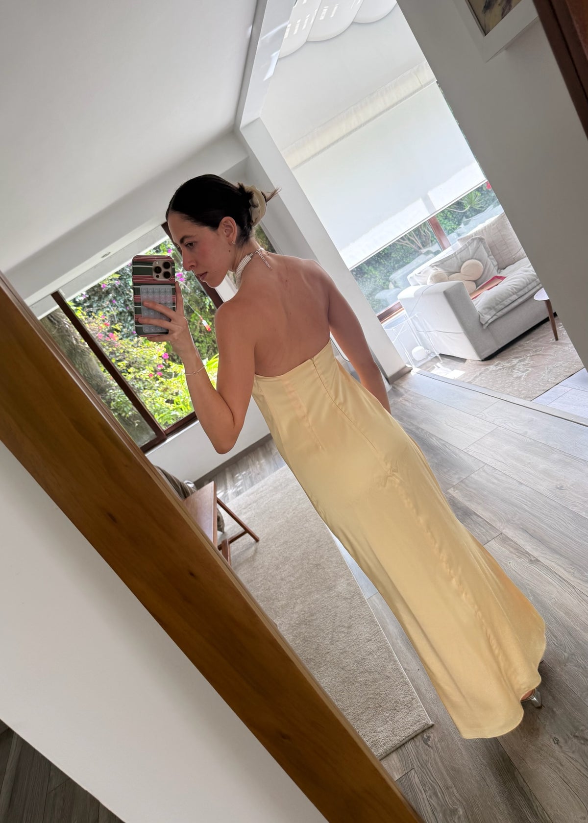 VESTIDO BUTTER YELLOW HALTER
