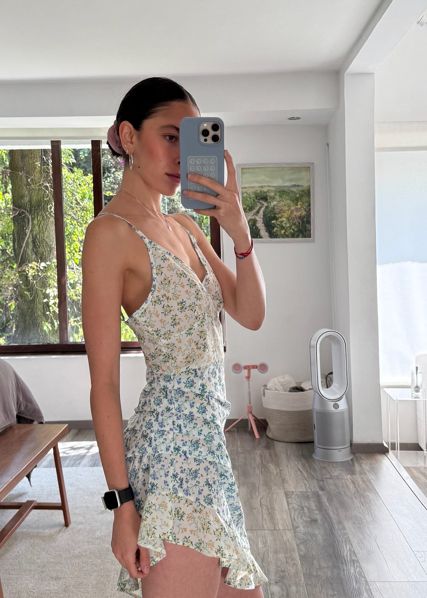 VESTIDO CON PRINT FLOREADO ASIMÉTRICO