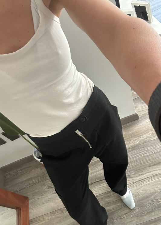 PANTALON NEGRO CON CIERRE