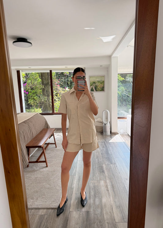 SET CAMISA Y SHORT CREMA