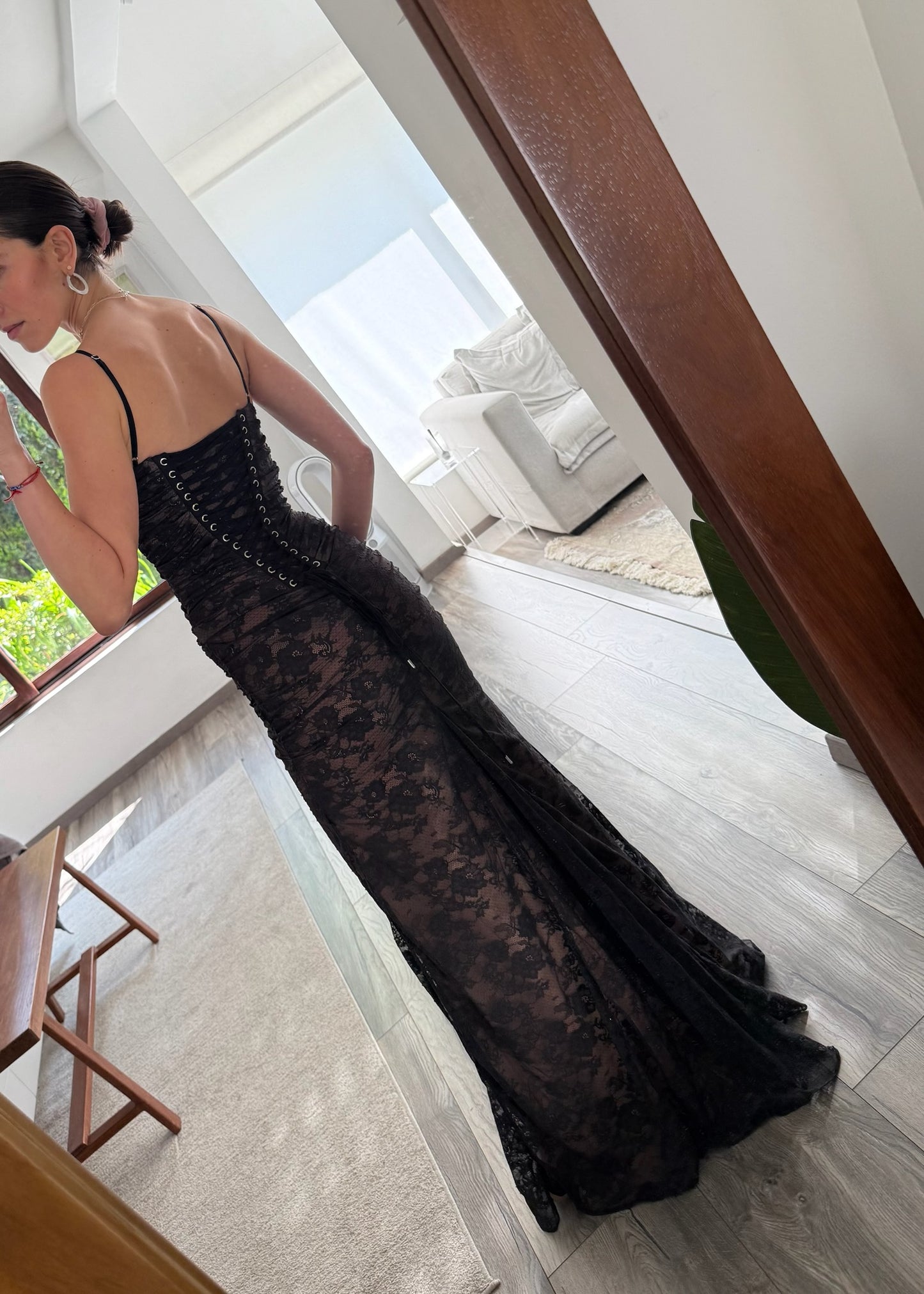 VESTIDO MAXI DE ENCAJE NEGRO