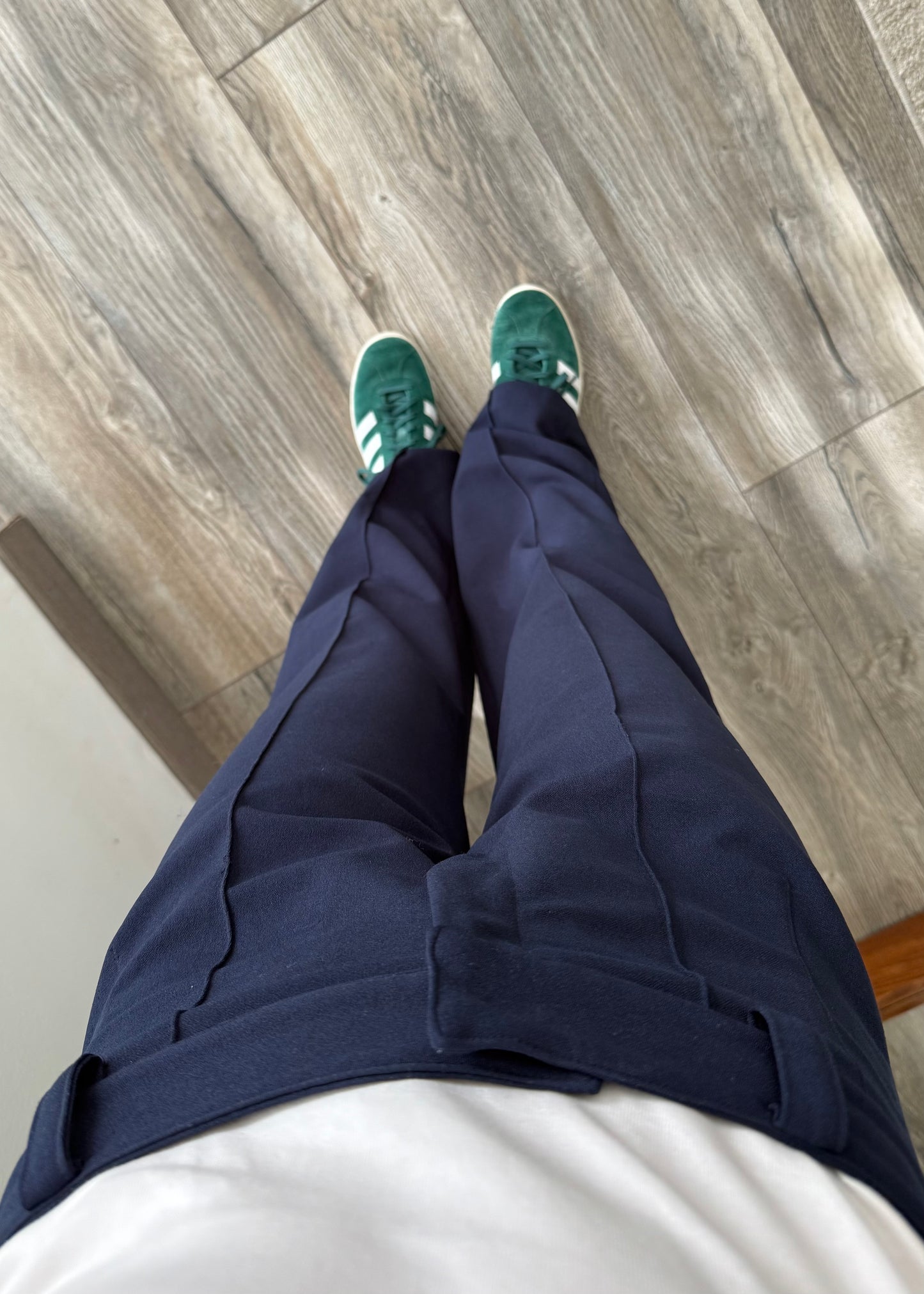 PANTALÓN AZUL MARINO TIRO ALTO