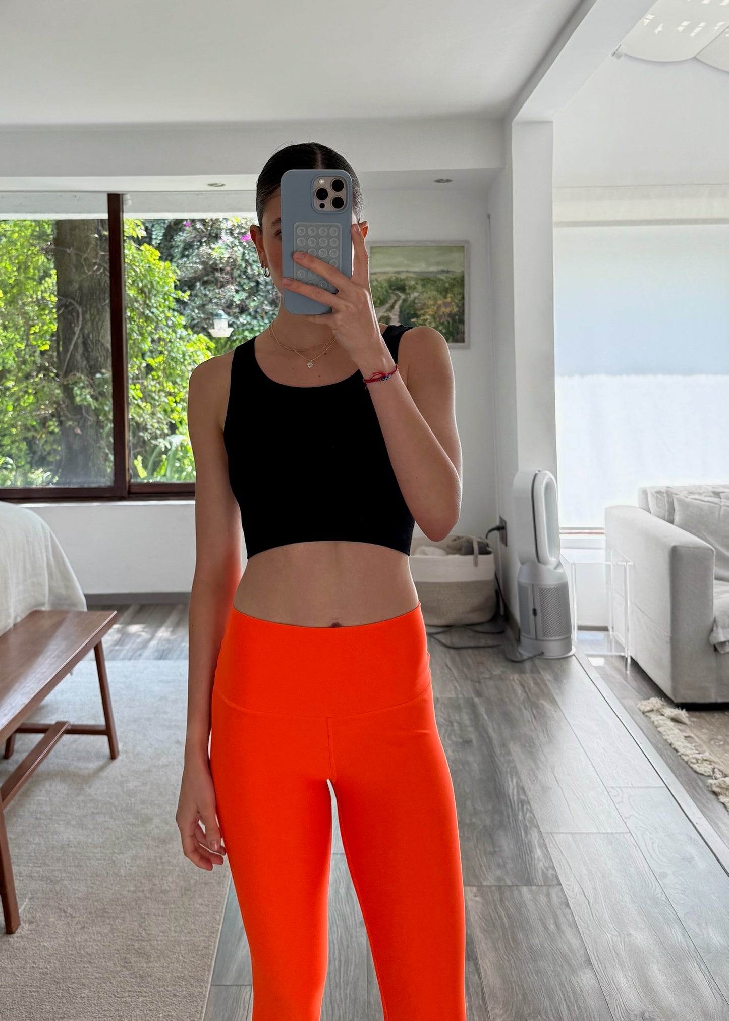 SPORTS BRA NEGRO CON COPAS