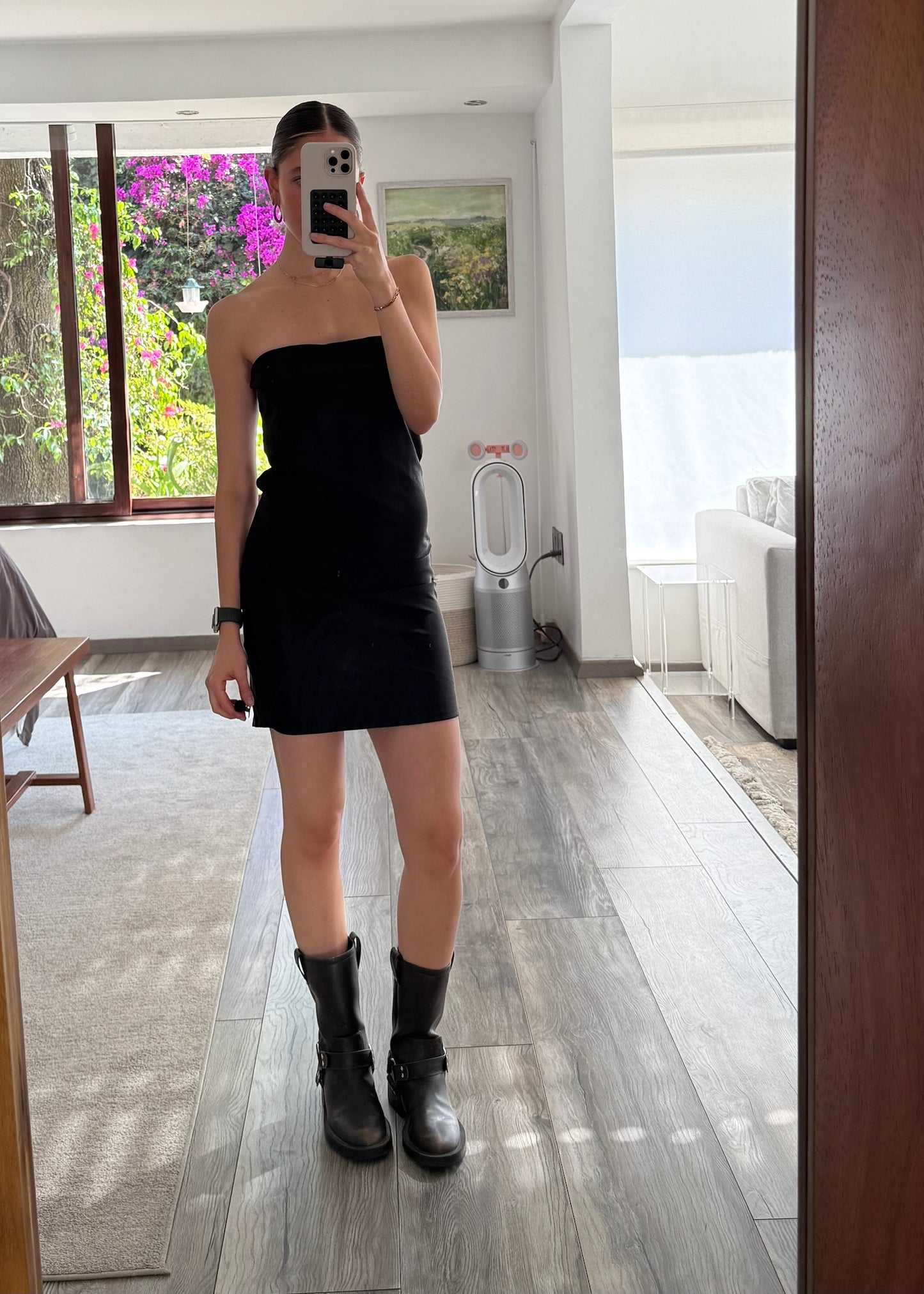 VESTIDO STRAPLESS NEGRO