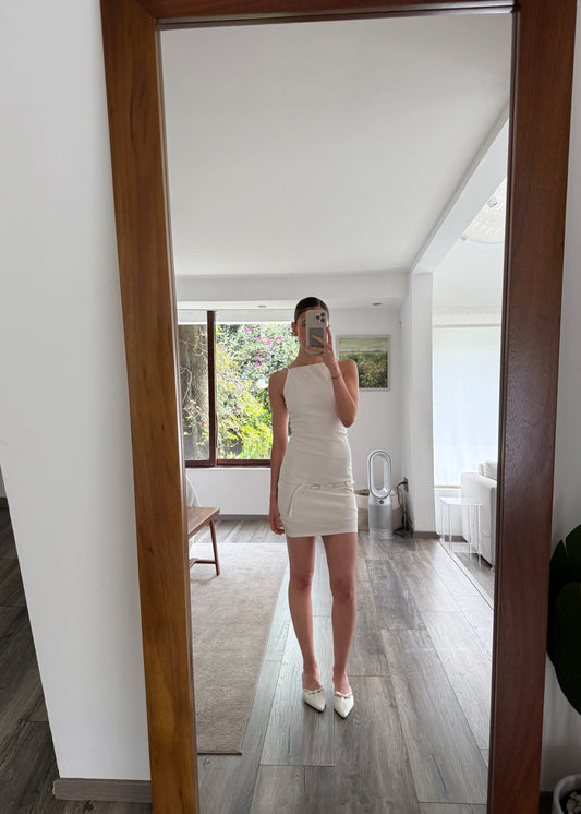 VESTIDO MINI CON CINTURÓN