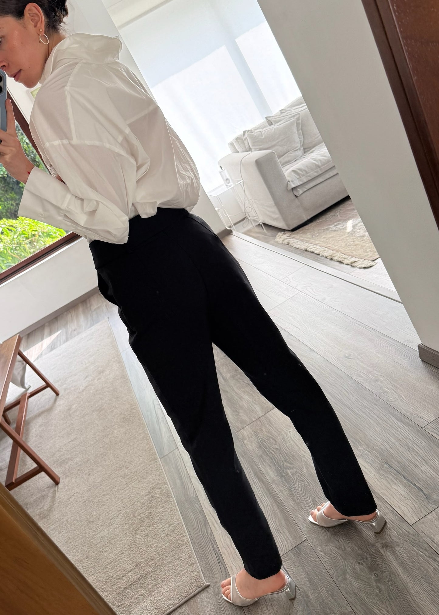 PANTALÓN NEGRO HIGH RISE BÁSICO