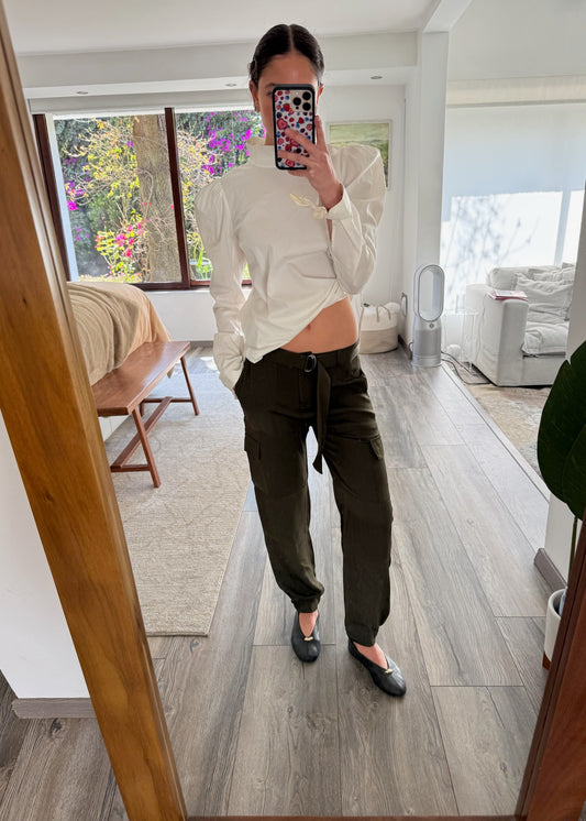 JOGGERS CON CINTURÓN VERDE MILITAR