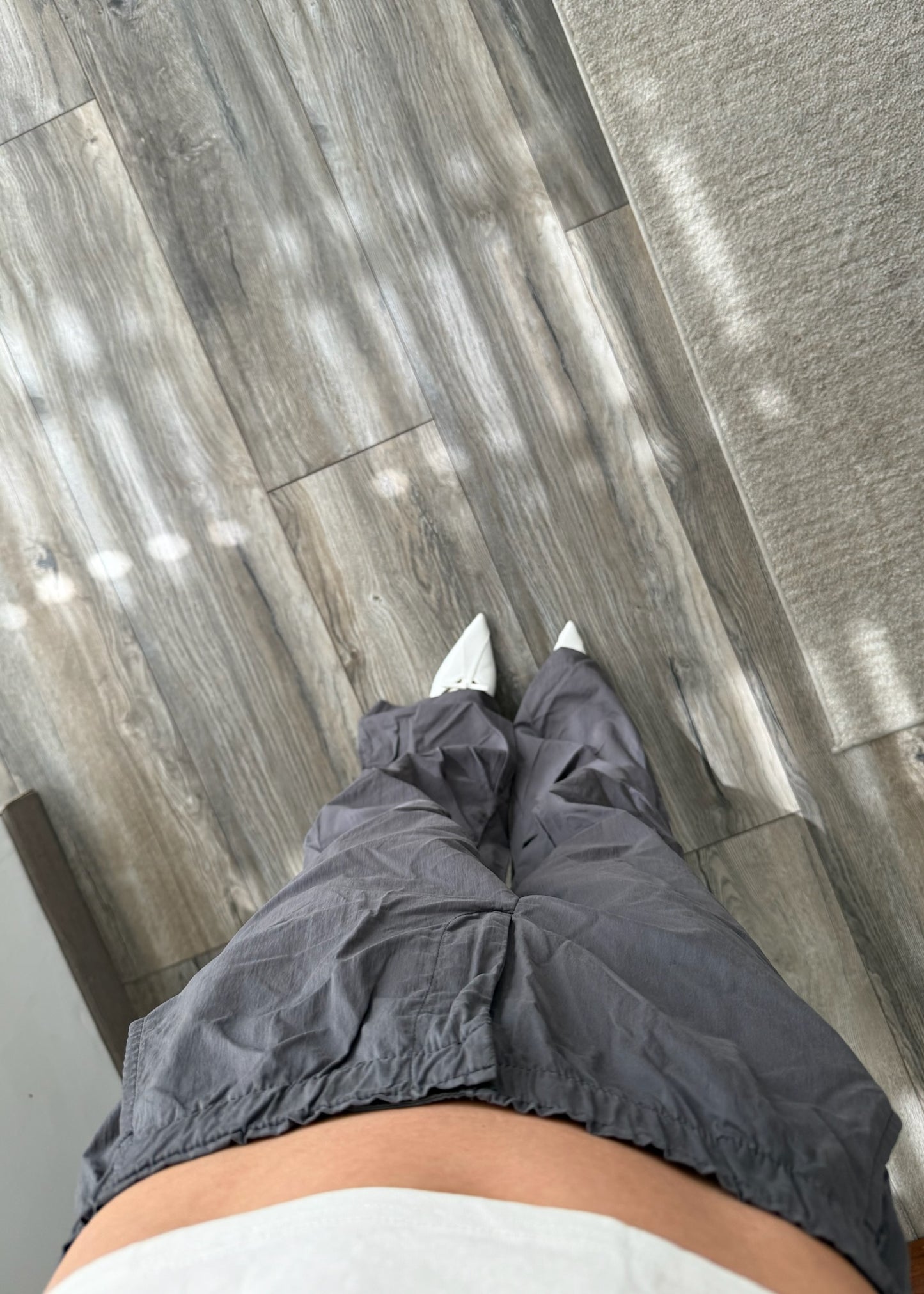PARACHUTE PANTS GRISES