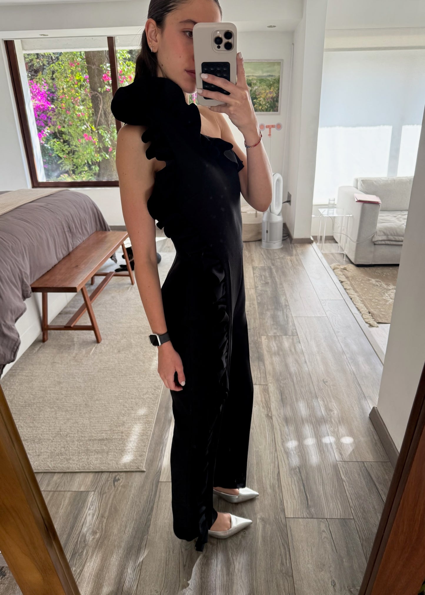 JUMPSUIT ONE SHOULDER CON OLANES