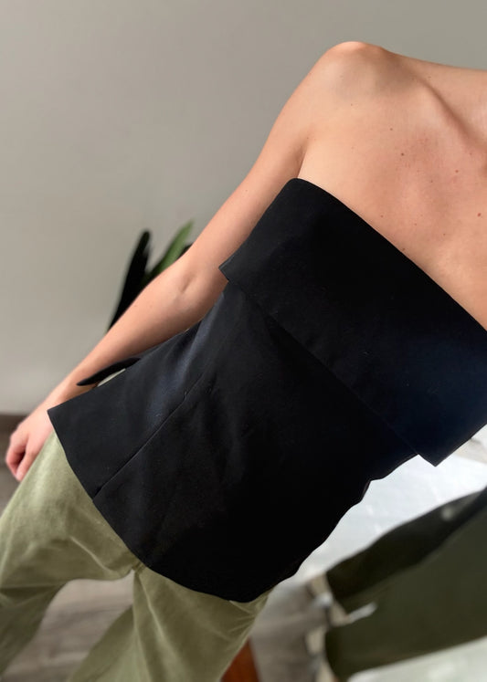 TOP STRAPLESS NEGRO