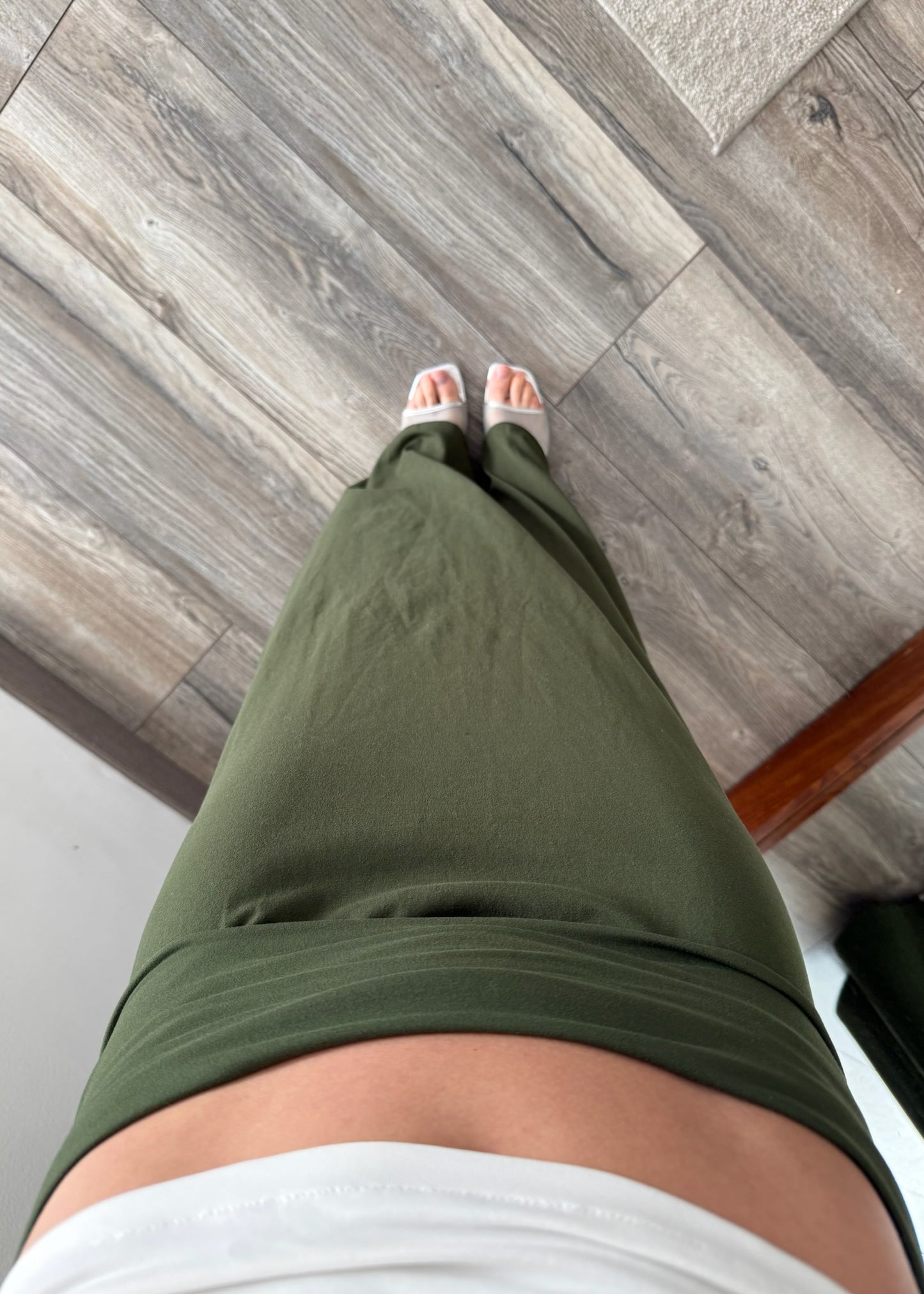 FALDA MIDI CASUAL VERDE