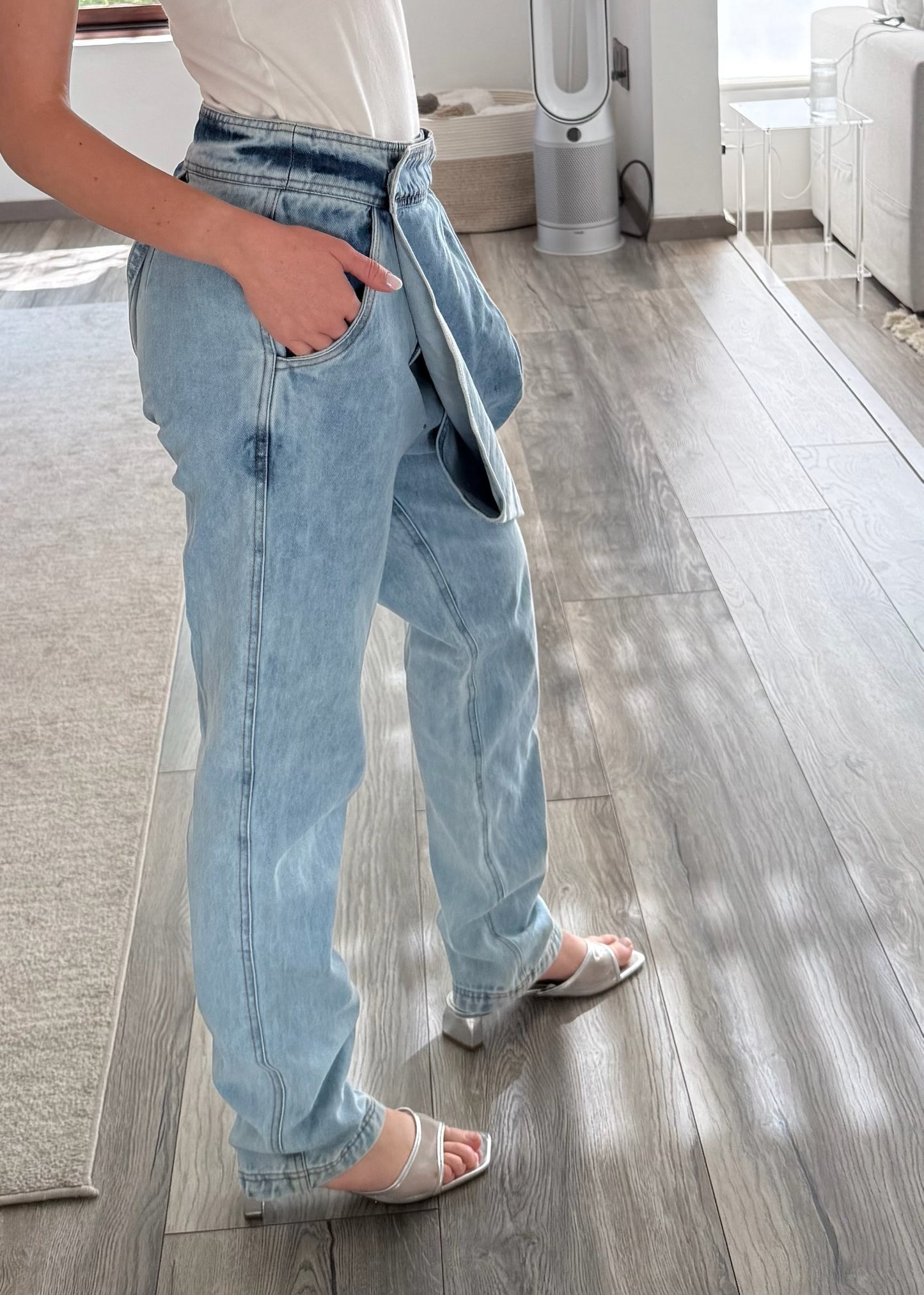 JEANS CON TIPO FALDA