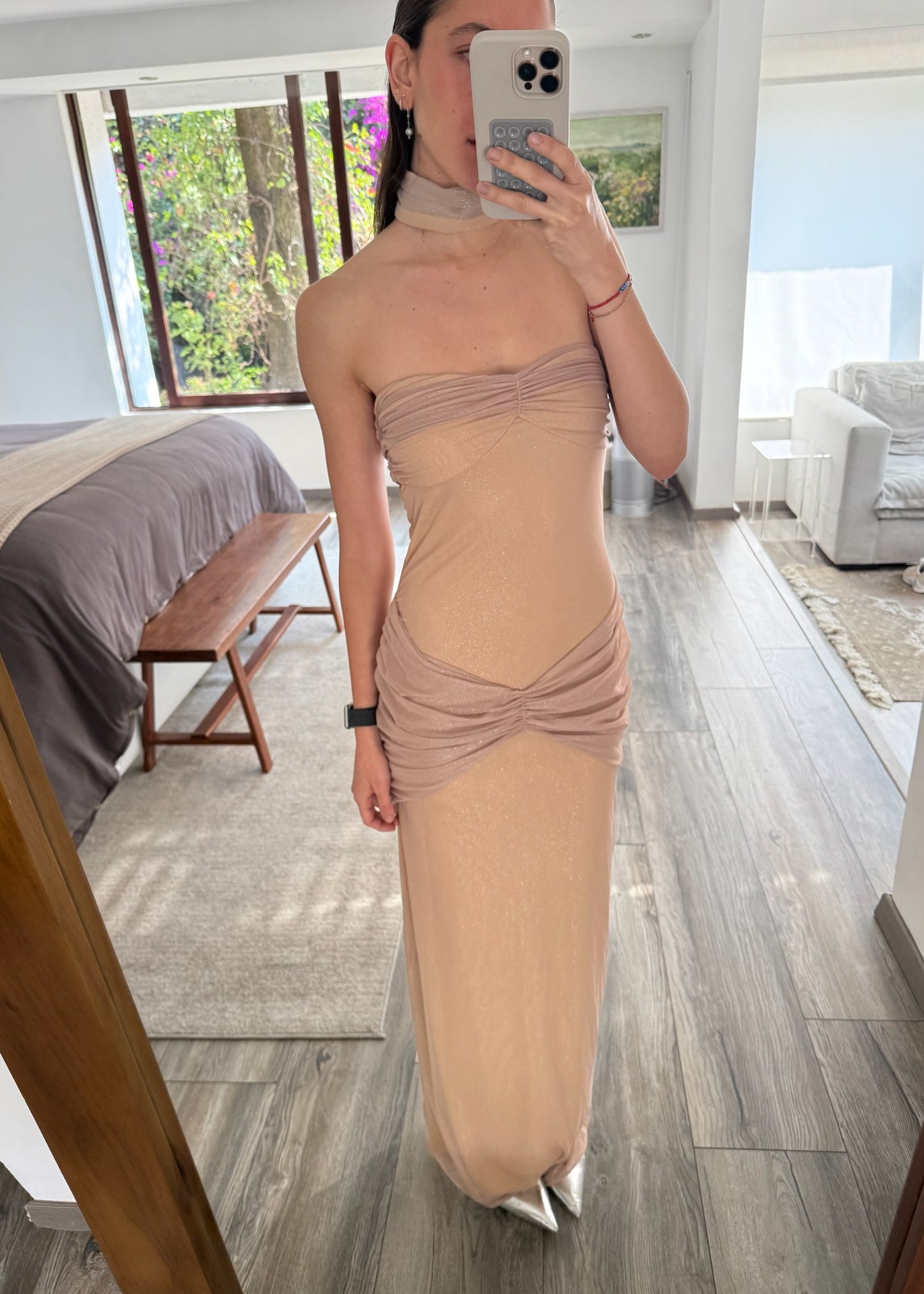 VESTIDO DORADO