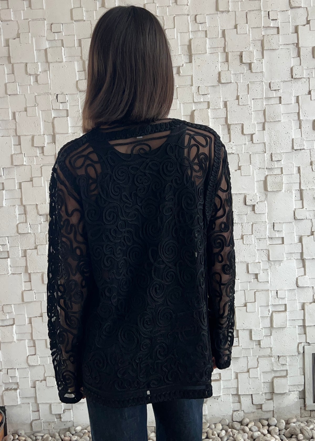 SHEER JACKET CON BIEDADOS