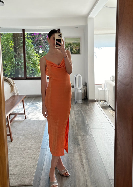 VESTIDO NARANJA BRILLOSO