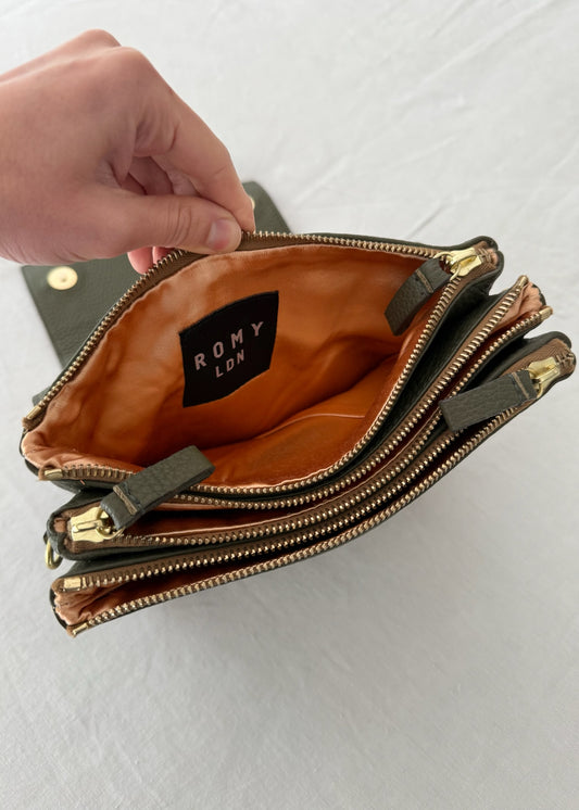 BOLSA VERDE MILITAR DE PIEL