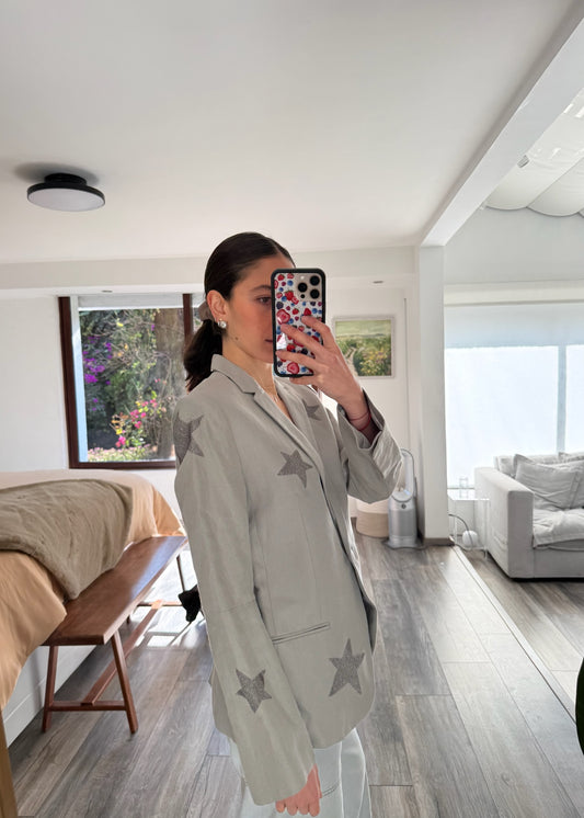 BLAZER GRIS CON ESTRELLAS