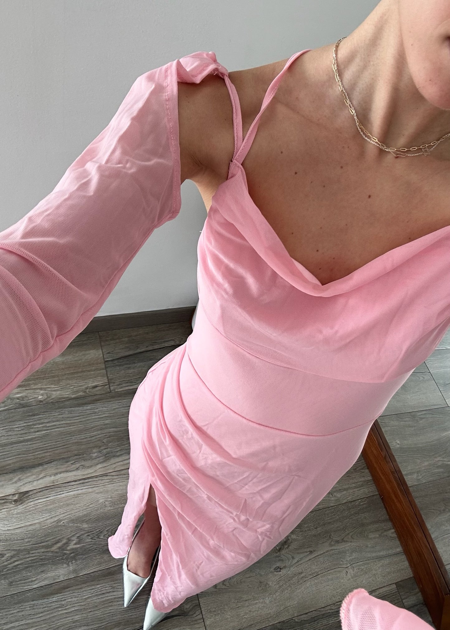 VESTIDO DE MESH CON MANGAS