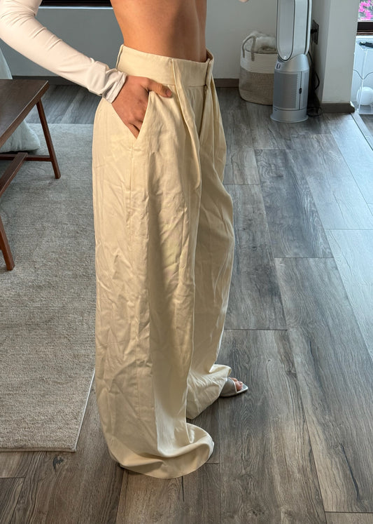 PANTALÓN BÁSICO CREMA