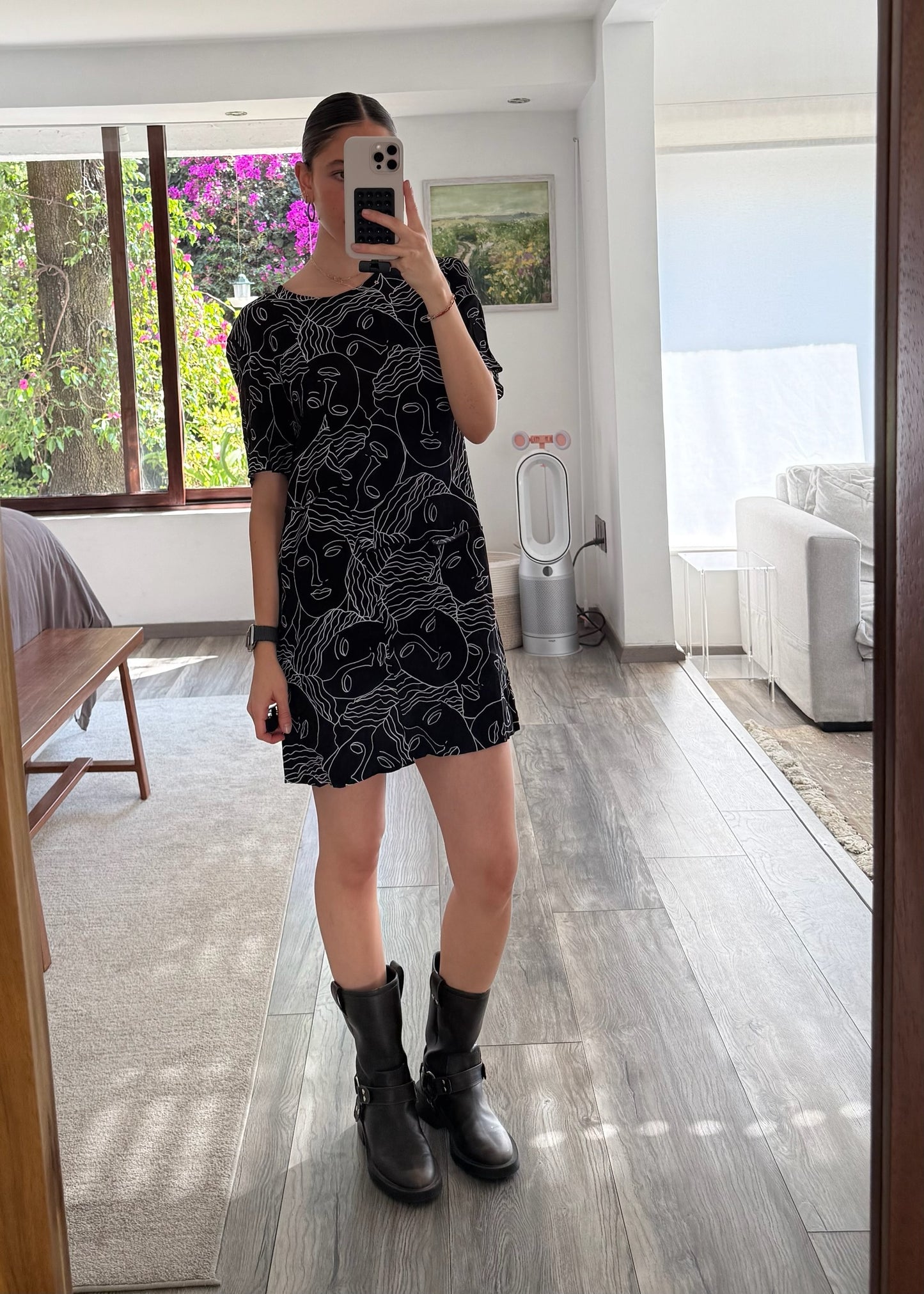 VESTIDO MINI CON PRINT DE CARAS