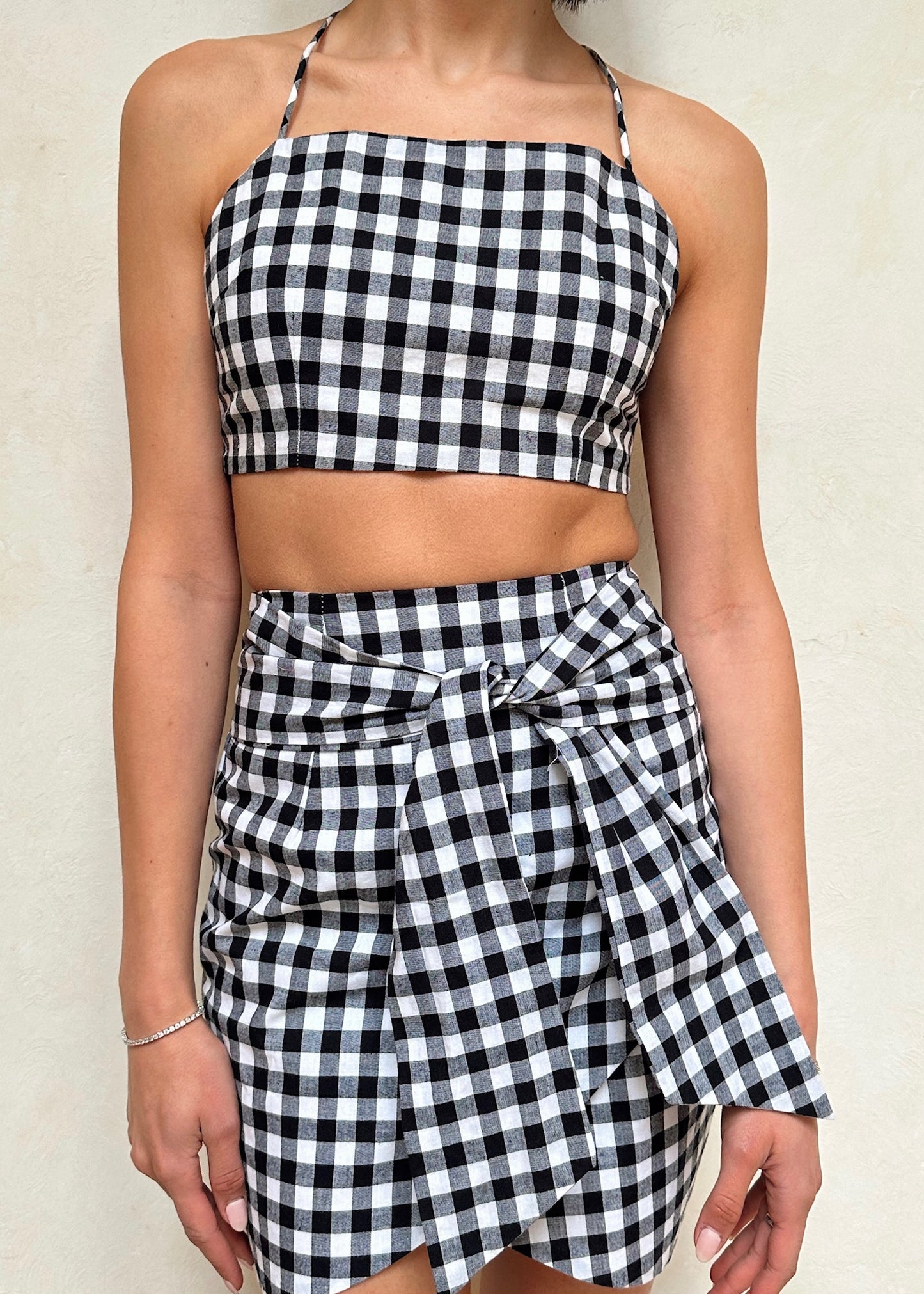 CUTE SET FALDA & CROP TOP CUADROS BLANCO Y NEGRO